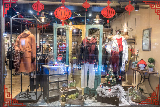 女裝店櫥窗