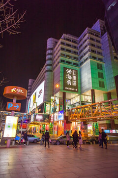 北京西單商業(yè)區(qū)街景