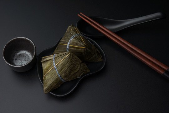 端午節(jié)三角糯米粽