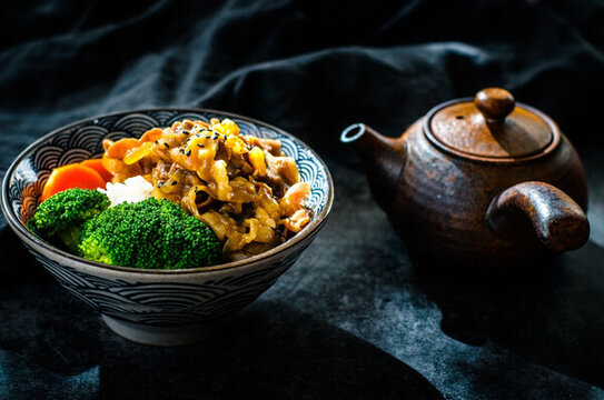 日式肥牛飯