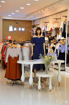 女裝專賣店
