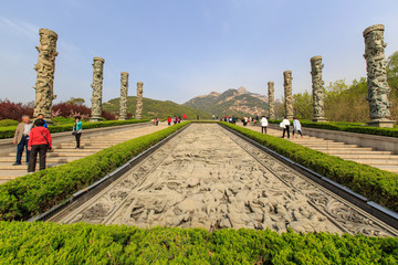 泰山 天地廣場(chǎng) 龍柱