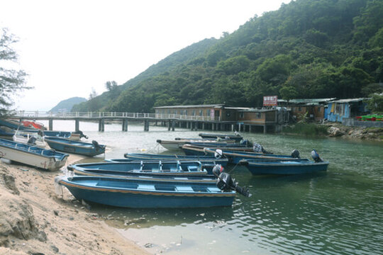 西沖海灘 小船 舊船