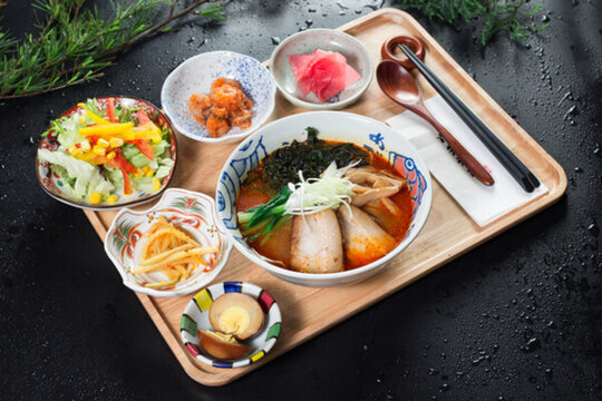 地獄拉面定食