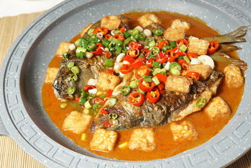 豆腐燜魚