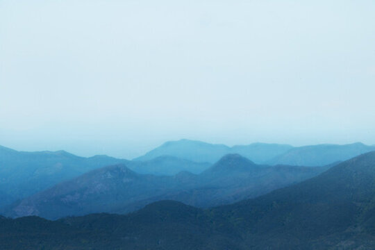 群山水墨