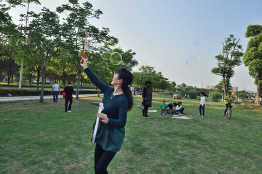 松滋 言誠(chéng)公園 樓房