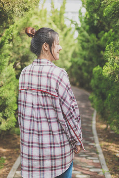唯美少女側(cè)身特寫