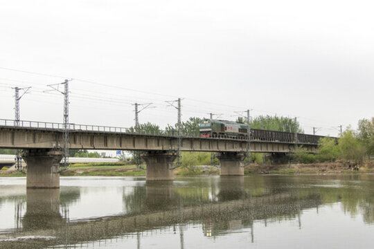 鐵路橋