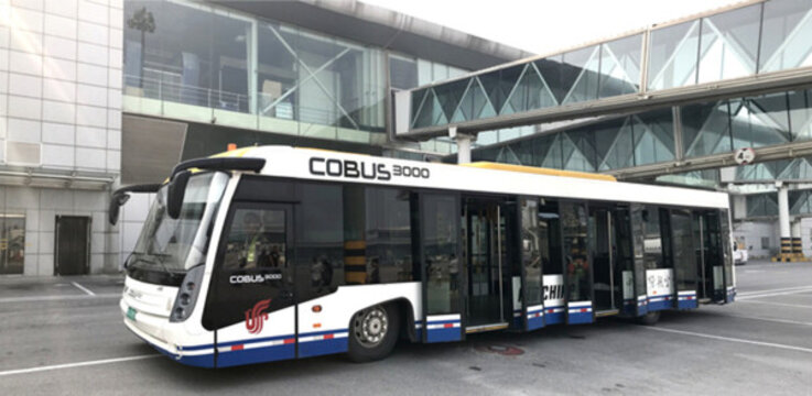 機(jī)場擺渡車