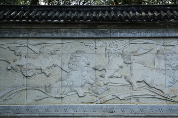 獅子浮雕