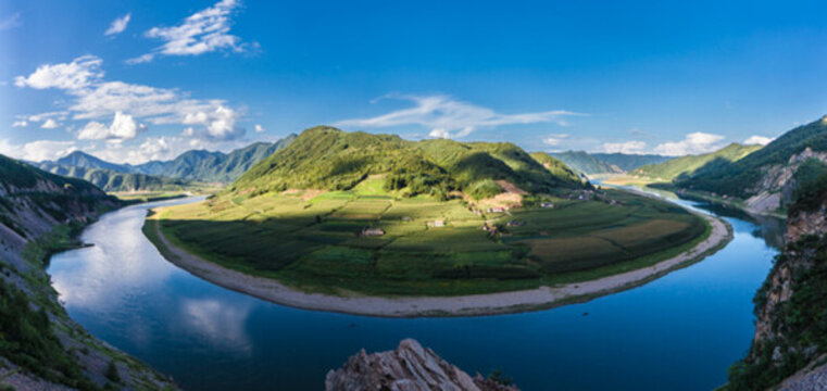 遼寧丹東寬甸渾江峽谷大轉(zhuǎn)彎