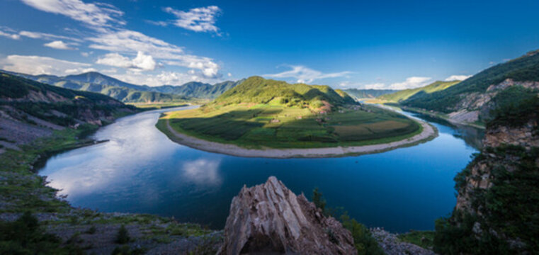 遼寧丹東寬甸渾江峽谷大轉(zhuǎn)彎