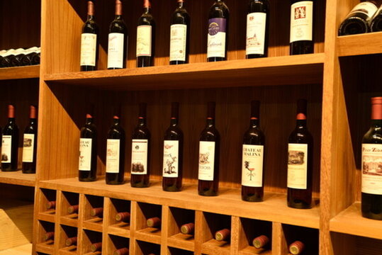 紅酒展示酒柜
