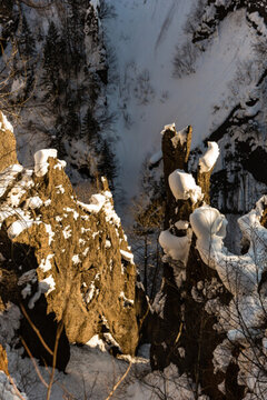 長白山火山巖石冬季冰雪風(fēng)光