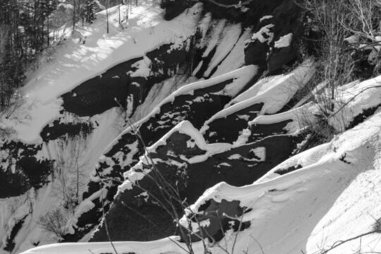 長白山火山巖石冬季冰雪風(fēng)光