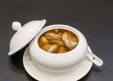 滋補肉骨茶