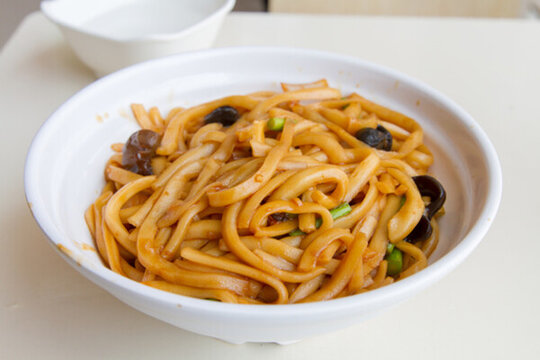山西 過(guò)油肉炒面