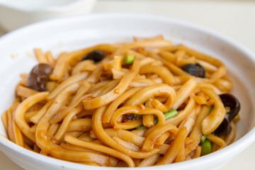 山西 過油肉炒面