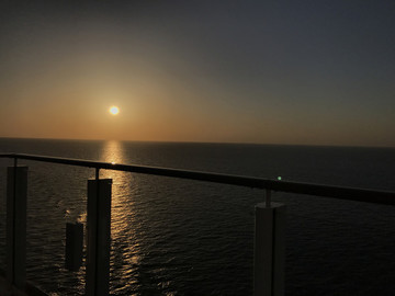 海上夕陽美景