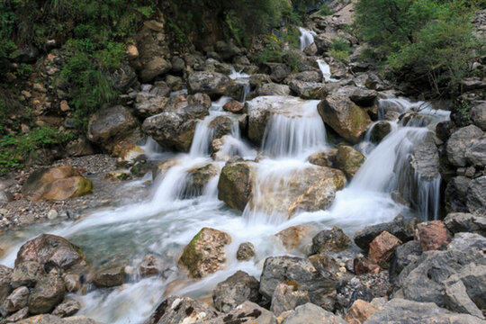 山澗溪流