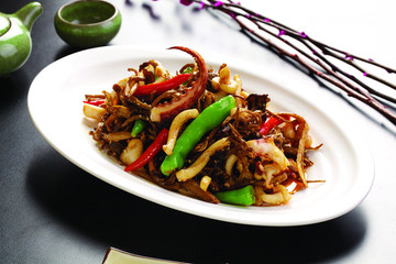 茶樹(shù)菇爆鮮魷
