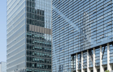 仰拍城市建筑景觀摩天大樓