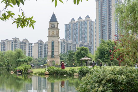 歐式建筑 湖泊倒影