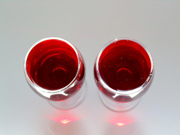 兩杯紅酒