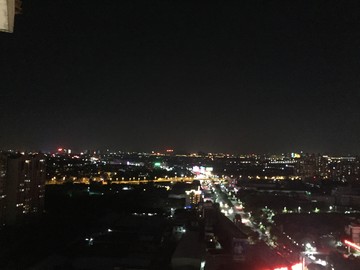 燈火闌珊的城市