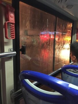 傾盆大雨