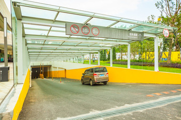 地下停車場(chǎng)入口