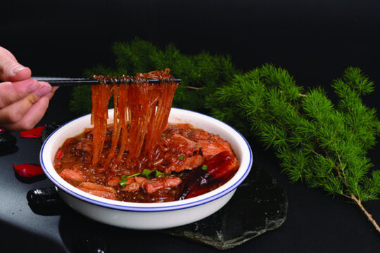 笨豬肉燉粉條