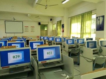 現(xiàn)代計算機電腦教室電子閱覽室