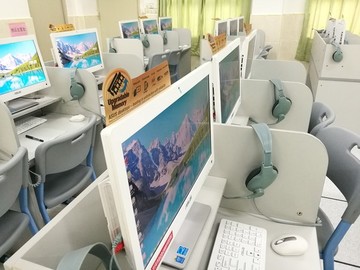 現(xiàn)代計算機電腦教室電子閱覽室