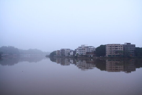 小城鎮(zhèn)清晨