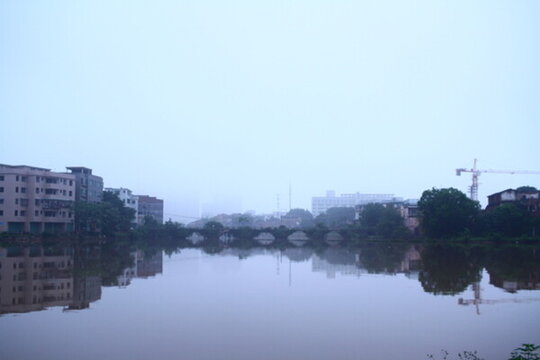 小城鎮(zhèn)清晨