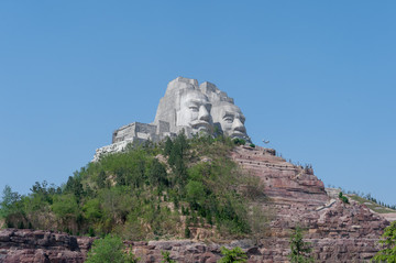 炎黃二帝巨型塑像