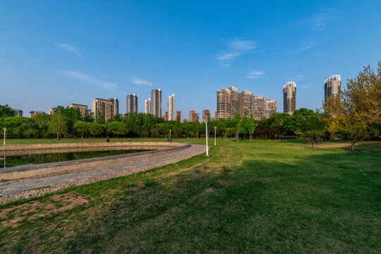 天津?yàn)I海新區(qū)泰豐公園