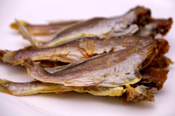烤小黃魚 油炸小黃魚