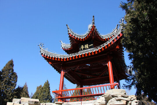 北京陶然亭公園一攬亭