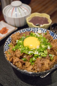 經(jīng)典牛肉丼飯