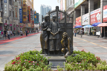 街頭人物雕塑