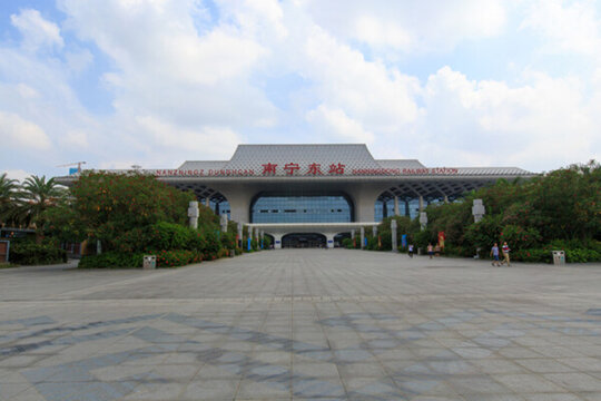 南寧東站 北廣場(chǎng)