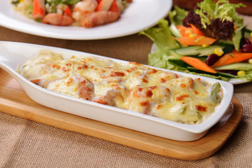 芝士海鮮焗飯