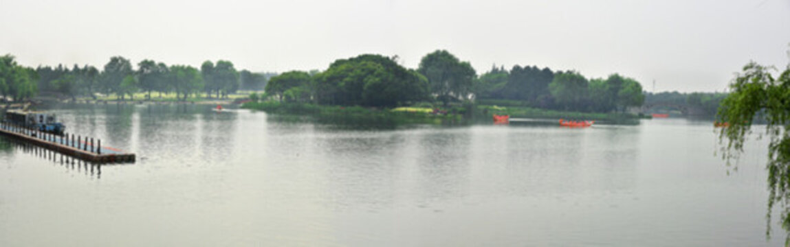 東方綠舟湖泊全景