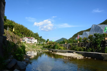 山青水秀