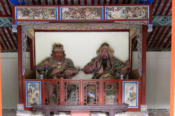 關(guān)羽張飛塑像