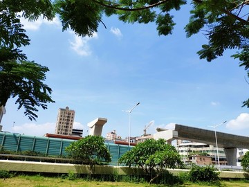 地鐵建設(shè) 高空作業(yè) 高架橋