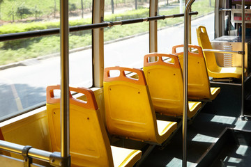 公交車座椅背面